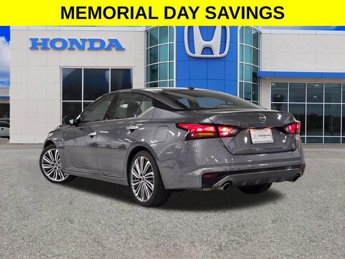 Gun Metallic 2023 Nissan Altima 2.5 SL