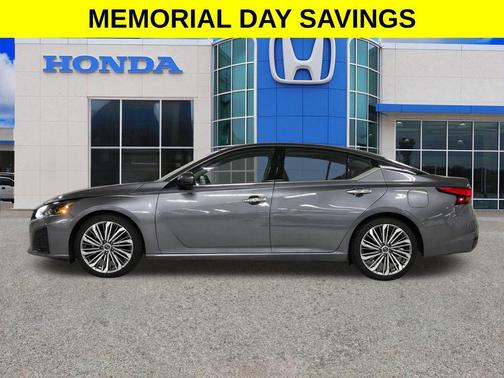 Gun Metallic 2023 Nissan Altima 2.5 SL