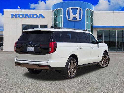 Star White 2025 Ford Expedition Max King Ranch