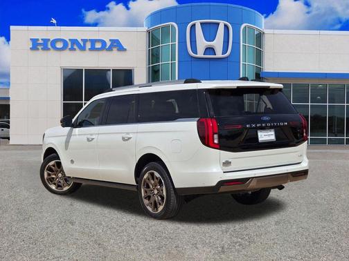 Star White 2025 Ford Expedition Max King Ranch