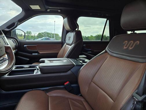 Star White 2025 Ford Expedition Max King Ranch