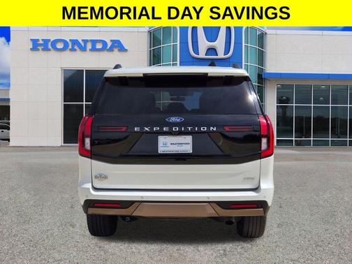 Star White 2025 Ford Expedition Max King Ranch