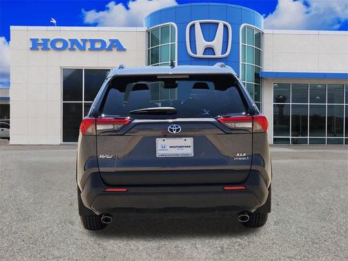 2024 Toyota RAV4 Hybrid XLE