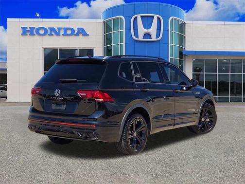 2024 Volkswagen Tiguan 2.0T SE R-Line Black