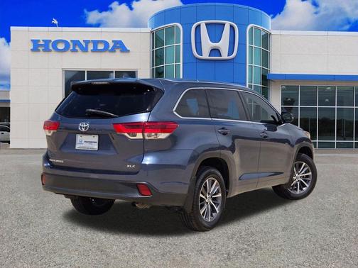 Shoreline Blue Pearl 2018 Toyota Highlander XLE