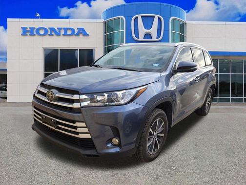 Shoreline Blue Pearl 2018 Toyota Highlander XLE