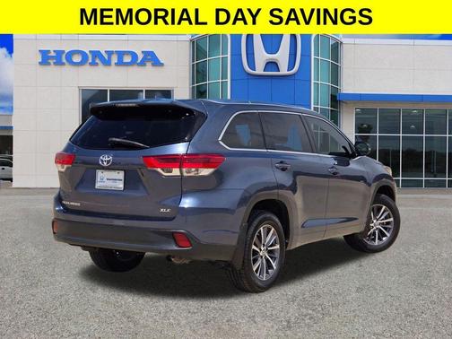 Shoreline Blue Pearl 2018 Toyota Highlander XLE