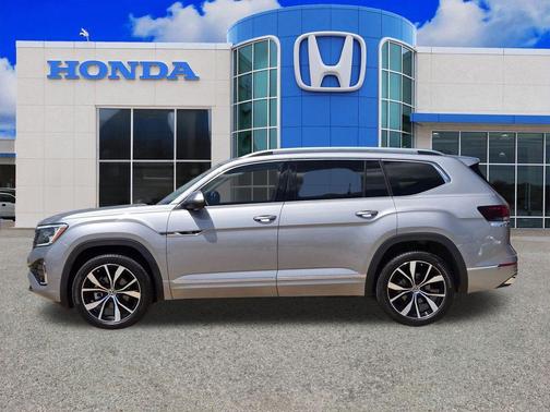 Silver Mist Metallic 2025 Volkswagen Atlas 2.0T SEL Premium R-Line