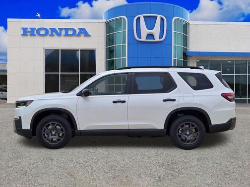 White 2026 Honda Pilot TrailSport
