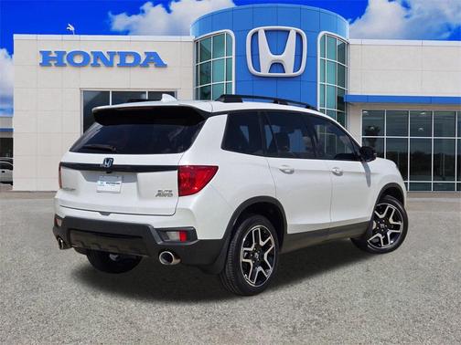 2023 Honda Passport Elite