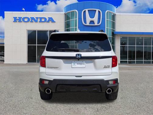 2023 Honda Passport Elite