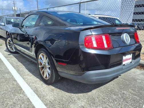 2010 Ford Mustang V6
