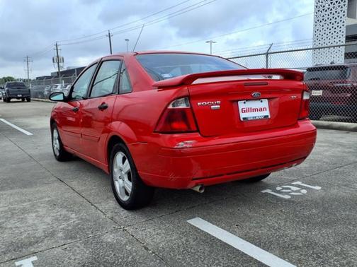 2005 Ford Focus ZX4