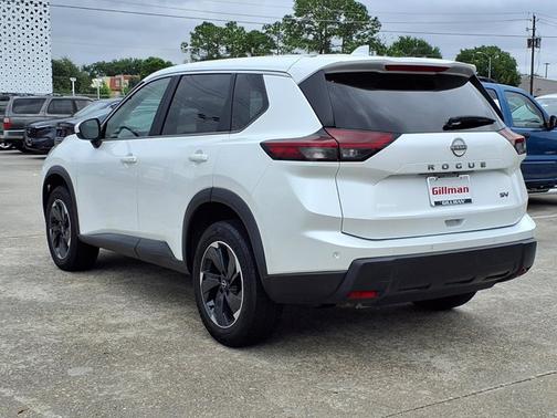 Everest White Pearl 2024 Nissan Rogue SV