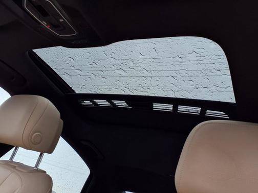 Glacier White Metallic 2017 Audi A4 ultra Premium