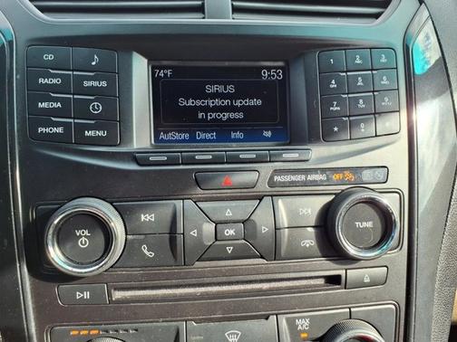 Oxford White 2016 Ford Explorer Base