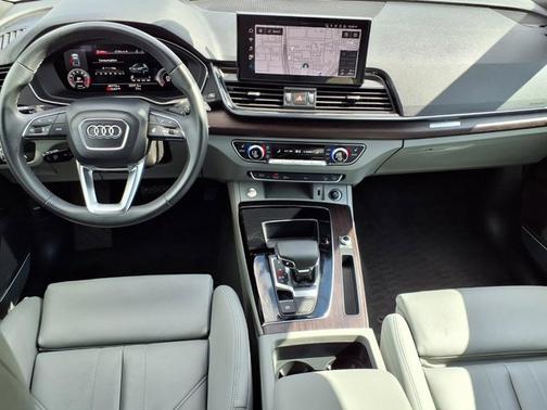Florett Silver Metallic 2022 Audi Q5 Sportback S line Premium Plus