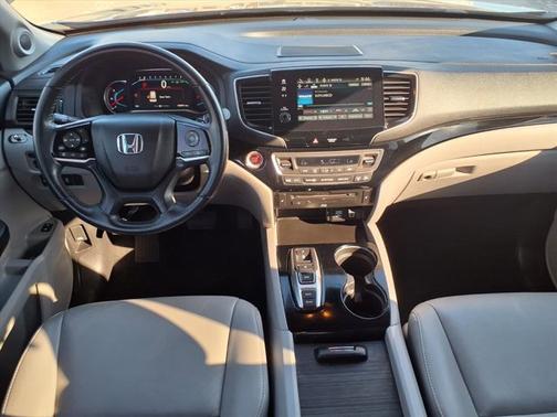 2022 Honda Pilot Touring 7-Passenger