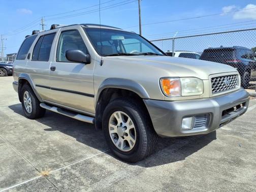 2001 Nissan Pathfinder LE