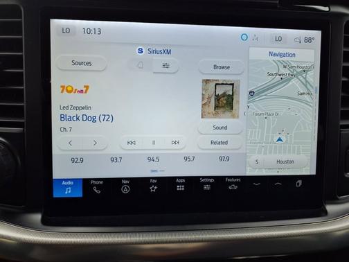 Oxford White 2025 Ford F-150 LARIAT