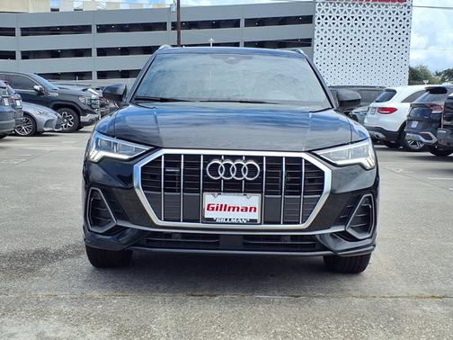 Mythos Black Metallic 2025 Audi Q3 S line Premium