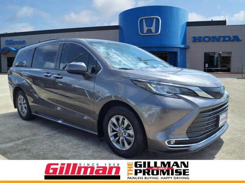 2022 Toyota Sienna XLE