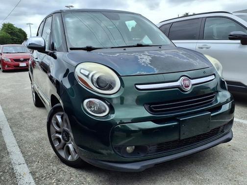 Verde Bosco Perla (Forest Green) 2014 FIAT 500L Lounge