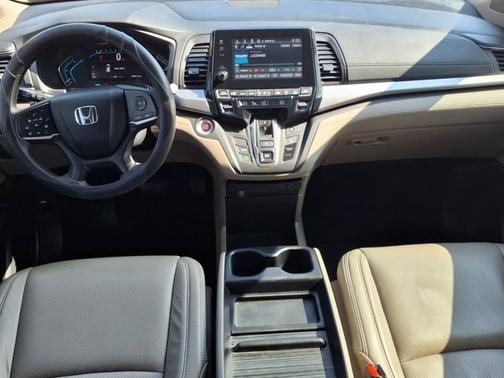 Deep Scarlet Pearl 2019 Honda Odyssey EX