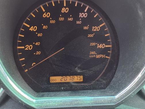 2004 Lexus RX 330 Base (A5)