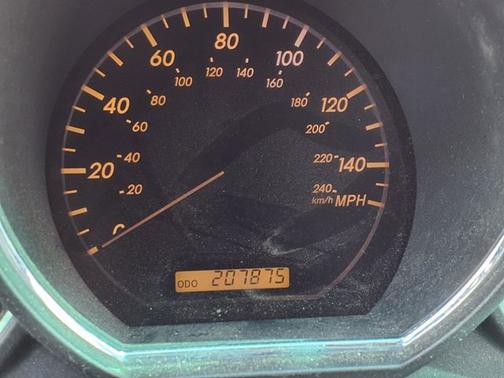 2004 Lexus RX 330 Base (A5)