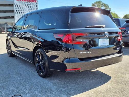 Crystal Black Pearl 2024 Honda Odyssey Sport