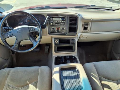 2004 Chevrolet Suburban LS