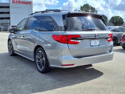 Lunar Silver Metallic 2023 Honda Odyssey Elite