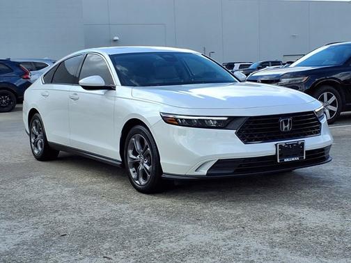 Platinum White Pearl 2023 Honda Accord EX