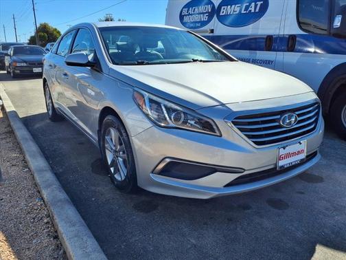 2017 Hyundai SONATA SE