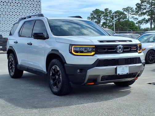Platinum White Pearl 2026 Honda Passport TrailSport Elite