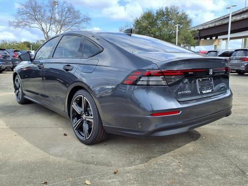 Meteorite Gray Metallic 2026 Honda Accord SE
