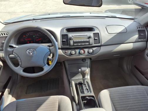 2006 Toyota Camry LE