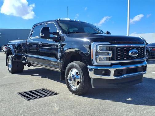 2023 Ford F-350 LARIAT