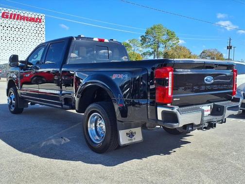 2023 Ford F-350 LARIAT