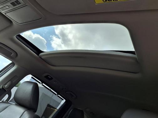 White Diamond Pearl 2014 Honda Odyssey EX-L