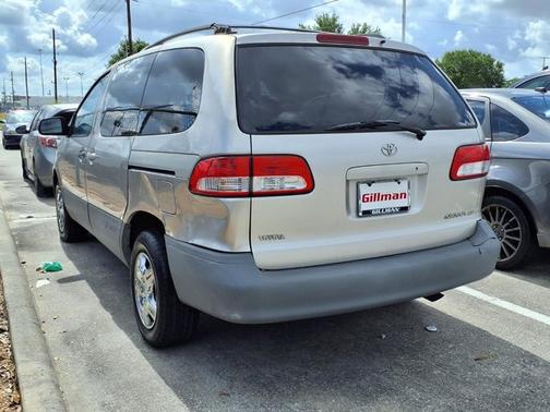 Silver Shadow Pearl 2001 Toyota Sienna CE