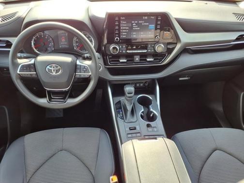2020 Toyota Highlander L