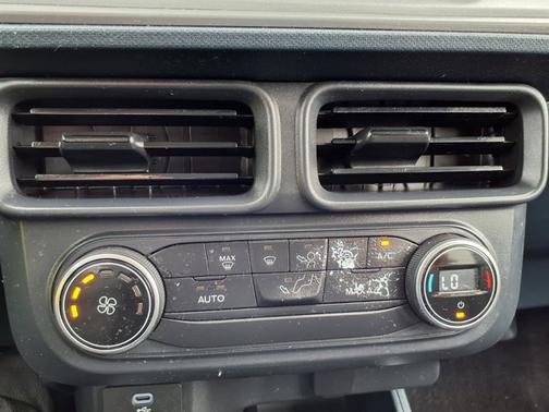Oxford White 2022 Ford Maverick XL