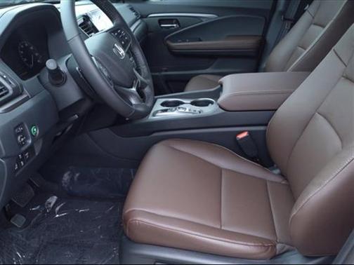 Crystal Black Pearl 2026 Honda Ridgeline RTL