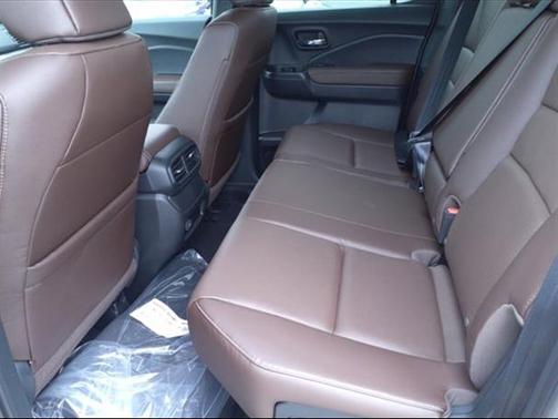 Crystal Black Pearl 2026 Honda Ridgeline RTL