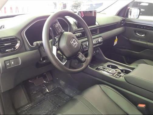 2025 Honda Pilot TRG 2WD 8P