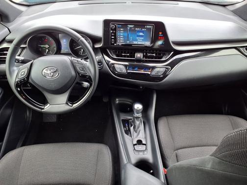 Iceberg/Radiant Green Mica 2018 Toyota C-HR XLE