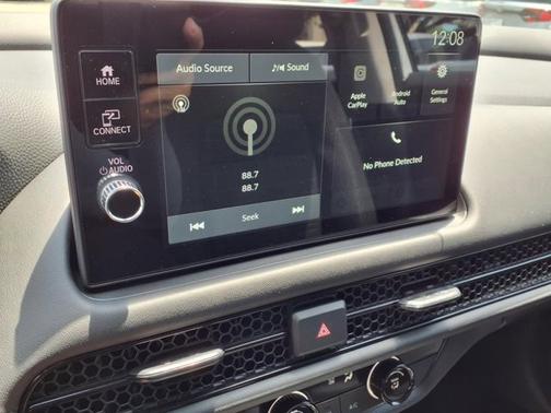 Platinum White Pearl 2026 Honda HR-V LX