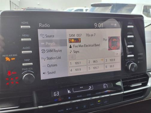 2021 Toyota Sienna LE 8 Passenger